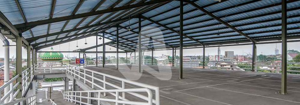 Alderon aplikasi proyek pada atap parkir stasiun